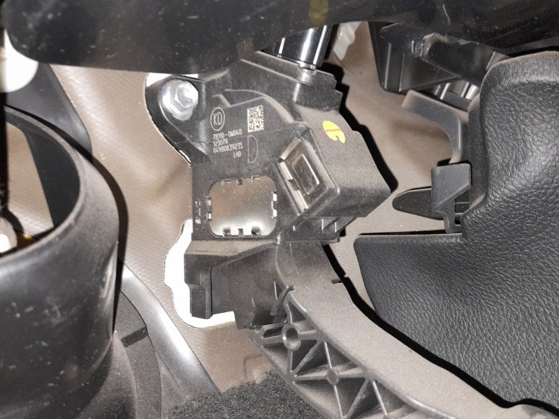Recambio de pedal acelerador para toyota auris (_e18_) 2.0 d-4d (ade186_) referencia OEM IAM 781100W040  