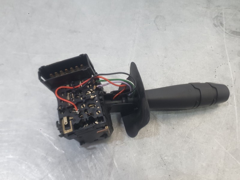 Recambio de mando luces y limpia para dacia sandero (bs_) 1.2 16v referencia OEM IAM 6001551361  6001551357