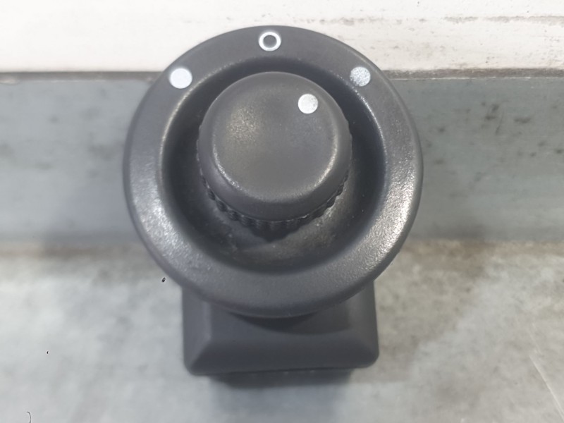 Recambio de mando retrovisor para dacia sandero (bs_) 1.2 16v referencia OEM IAM   