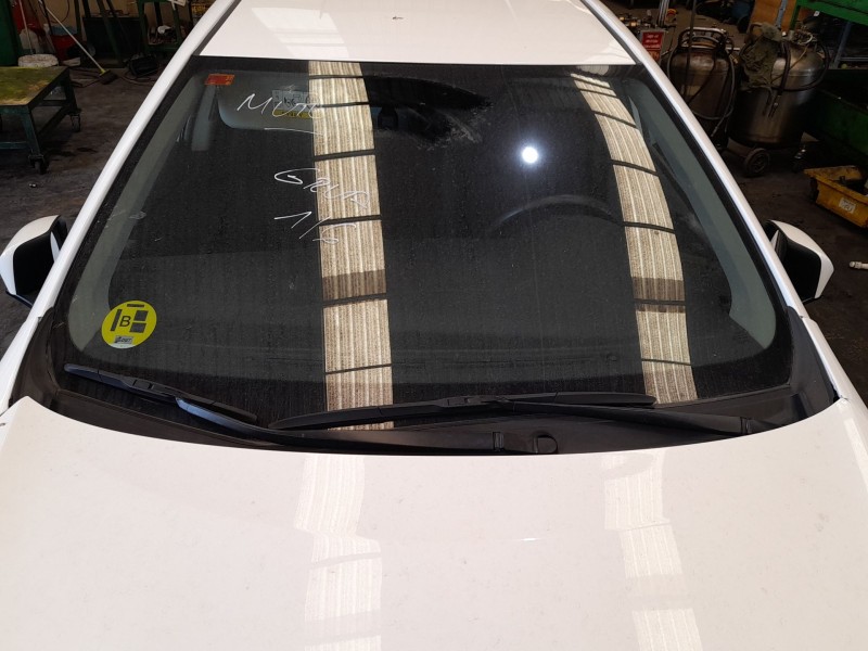 Recambio de parabrisas para toyota auris (_e18_) 2.0 d-4d (ade186_) referencia OEM IAM 5610102A71  