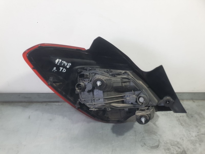 Recambio de piloto trasero derecho para opel corsa e (x15) 1.4 (08, 68) referencia OEM IAM   