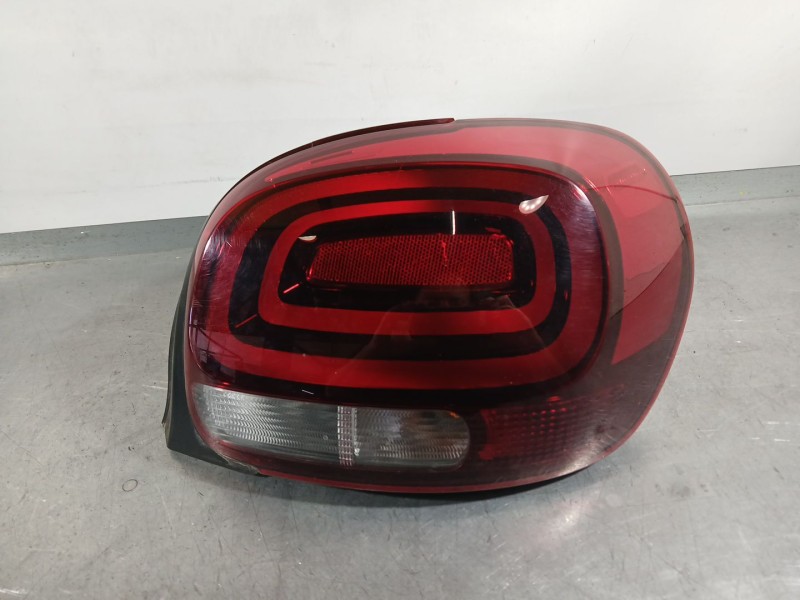 Recambio de piloto trasero derecho para citroën c3 iii (sx) 1.2 puretech 82 referencia OEM IAM 9812257480  