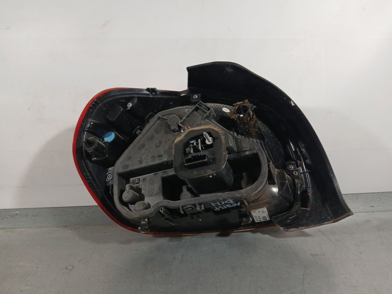 Recambio de piloto trasero derecho para citroën c3 iii (sx) 1.2 puretech 82 referencia OEM IAM 9812257480  