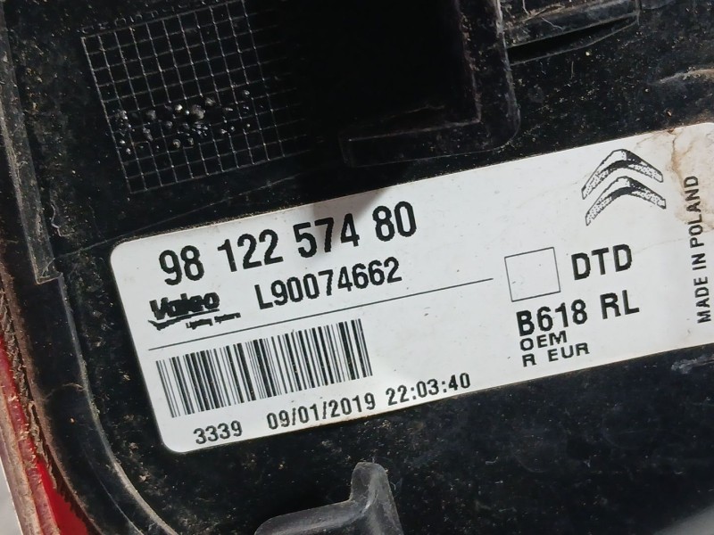 Recambio de piloto trasero derecho para citroën c3 iii (sx) 1.2 puretech 82 referencia OEM IAM 9812257480  