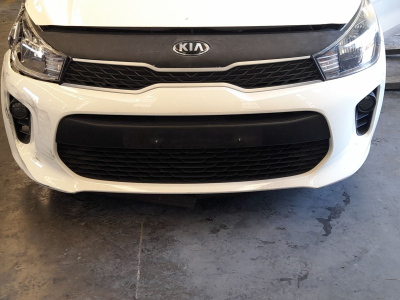 Recambio de paragolpes delantero para kia rio iv (yb, sc, fb) 1.25 referencia OEM IAM 86511H8000  