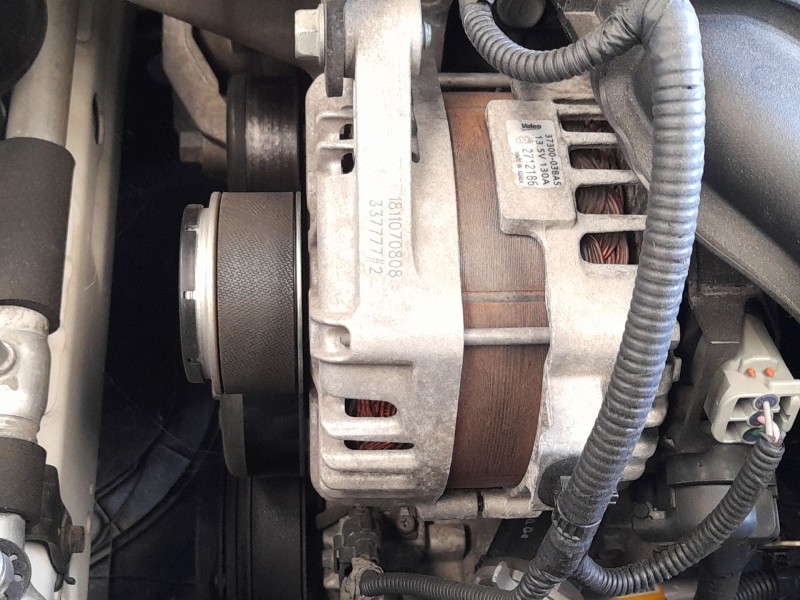 Recambio de alternador para kia rio iv (yb, sc, fb) 1.25 referencia OEM IAM 3730003BA5  