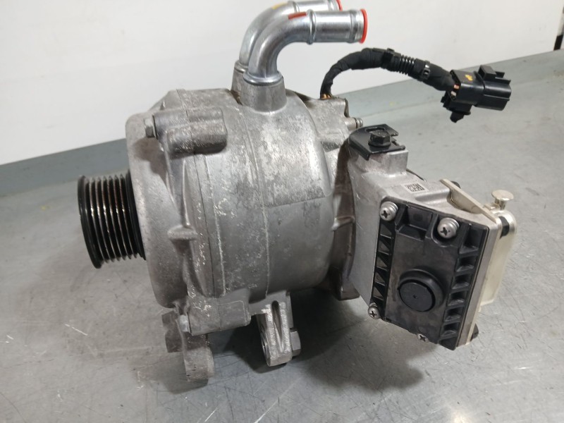 Recambio de alternador para kia niro i (de) 1.6 gdi hybrid referencia OEM IAM 3739003900  
