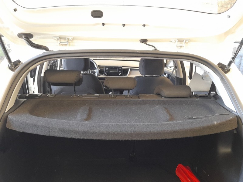 Recambio de bandeja trasera para kia rio iv (yb, sc, fb) 1.25 referencia OEM IAM 85910H8000WK TOCADA 