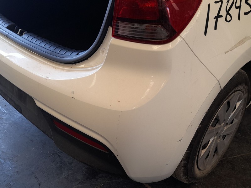 Recambio de paragolpes trasero para kia rio iv (yb, sc, fb) 1.25 referencia OEM IAM 86611H8000  