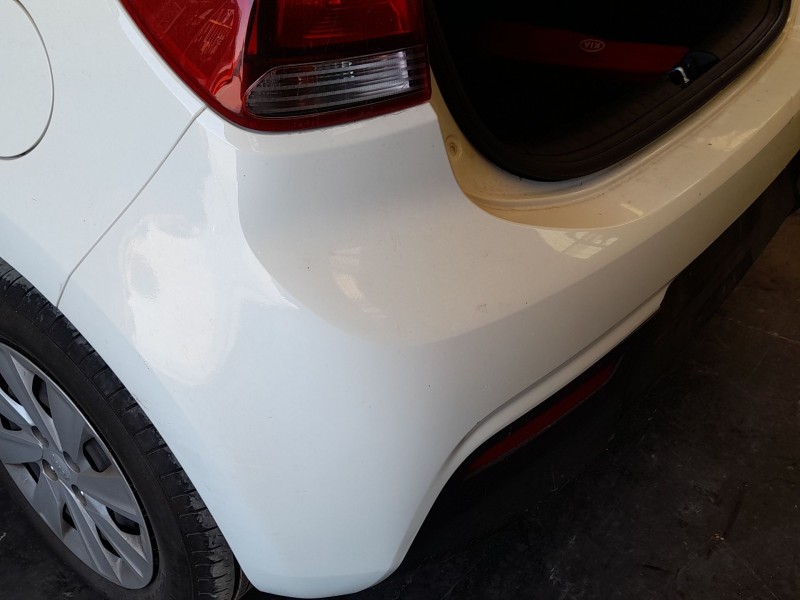 Recambio de paragolpes trasero para kia rio iv (yb, sc, fb) 1.25 referencia OEM IAM 86611H8000  