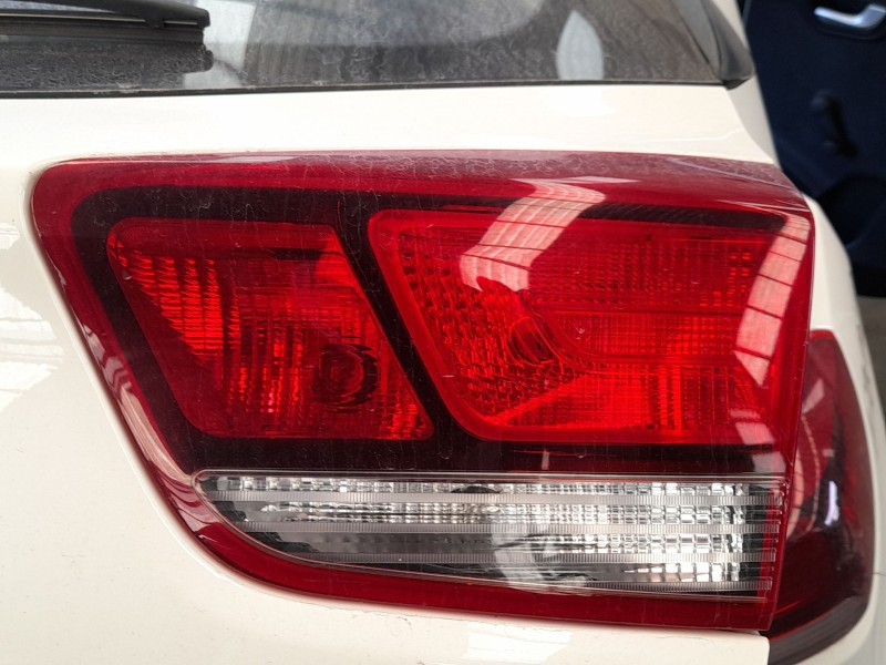 Recambio de piloto trasero derecho interior para kia rio iv (yb, sc, fb) 1.25 referencia OEM IAM 92404H8010  