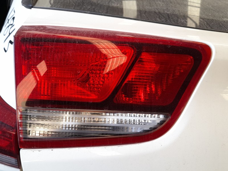 Recambio de piloto trasero izquierdo interior para kia rio iv (yb, sc, fb) 1.25 referencia OEM IAM 92403H8010  