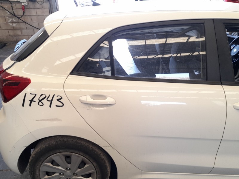 Recambio de puerta trasera derecha para kia rio iv (yb, sc, fb) 1.25 referencia OEM IAM 77004H8000  