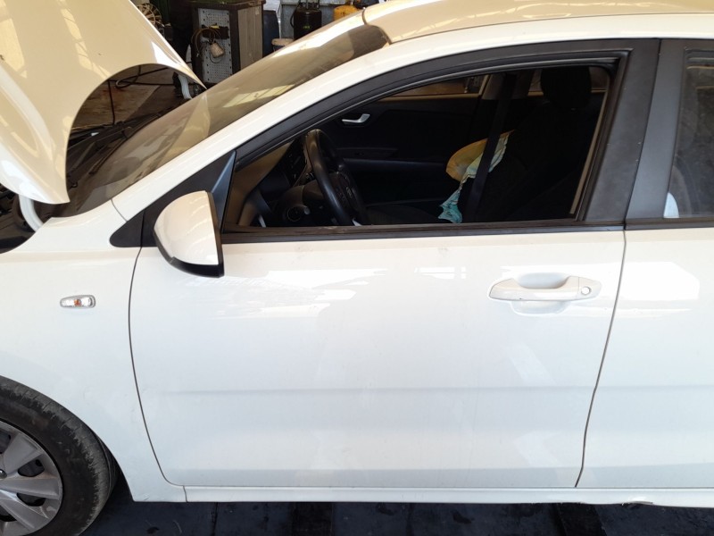 Recambio de puerta delantera izquierda para kia rio iv (yb, sc, fb) 1.25 referencia OEM IAM 76003H8000  