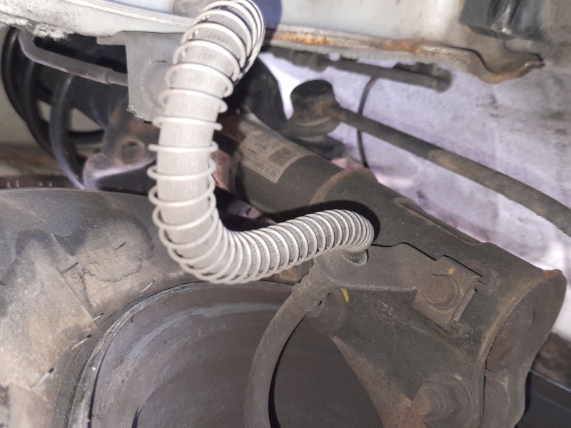 Recambio de amortiguador delantero derecho para kia rio iv (yb, sc, fb) 1.25 referencia OEM IAM 54660H8100  