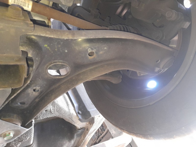 Recambio de brazo suspension inferior delantero izquierdo para kia rio iv (yb, sc, fb) 1.25 referencia OEM IAM 54500H8000  
