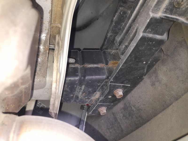 Recambio de refuerzo paragolpes trasero para kia rio iv (yb, sc, fb) 1.25 referencia OEM IAM 86631H8020  