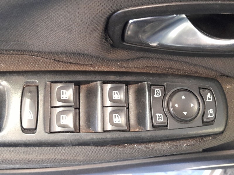 Recambio de mando elevalunas delantero izquierdo para renault grand scénic iii (jz0/1_) 1.5 dci referencia OEM IAM 809610017R C/