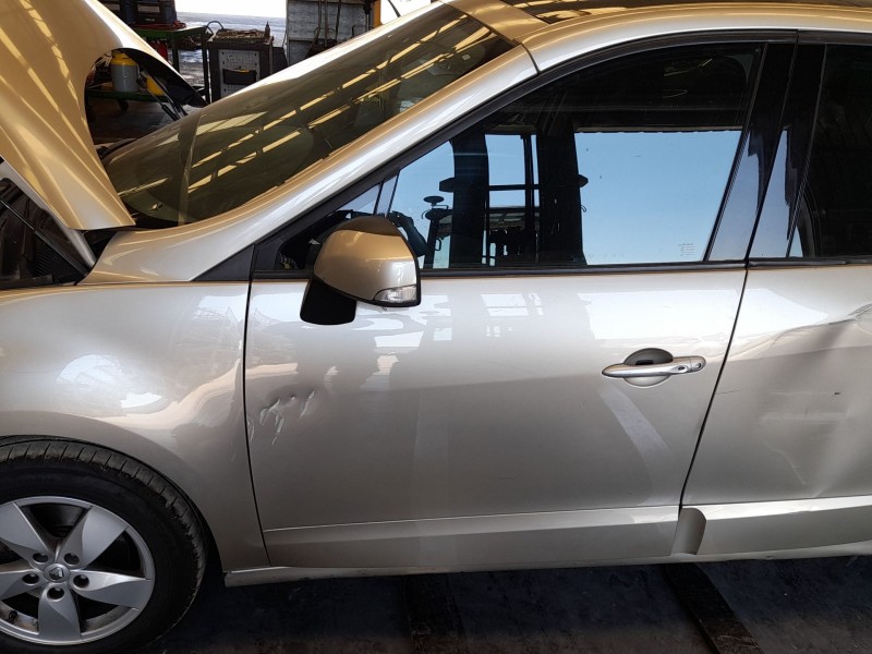 Recambio de puerta delantera izquierda para renault grand scénic iii (jz0/1_) 1.5 dci referencia OEM IAM 801014883R TOCADA 