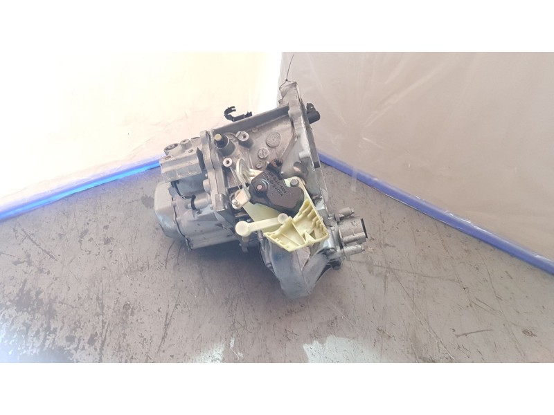 Recambio de caja cambios para peugeot 208 i (ca_, cc_) 1.2 thp 110 referencia OEM IAM 20ET25 1612930680 223211