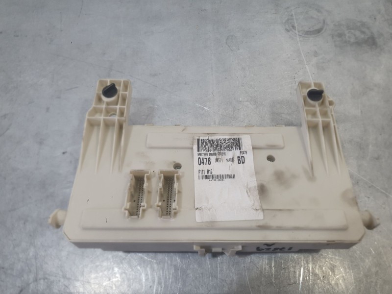 Recambio de caja reles / fusibles para ford focus ii (da_, hcp, dp) 1.6 referencia OEM IAM 2027109  