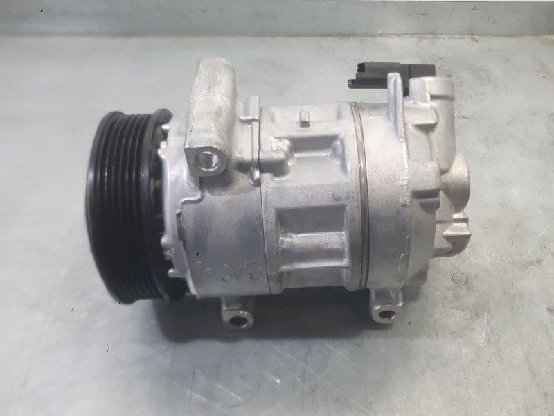Recambio de compresor aire acondicionado para peugeot 2008 ii (ud_, us_, uy_, uj_, ur_, uc_) 1.2 puretech 130 referencia OEM IAM