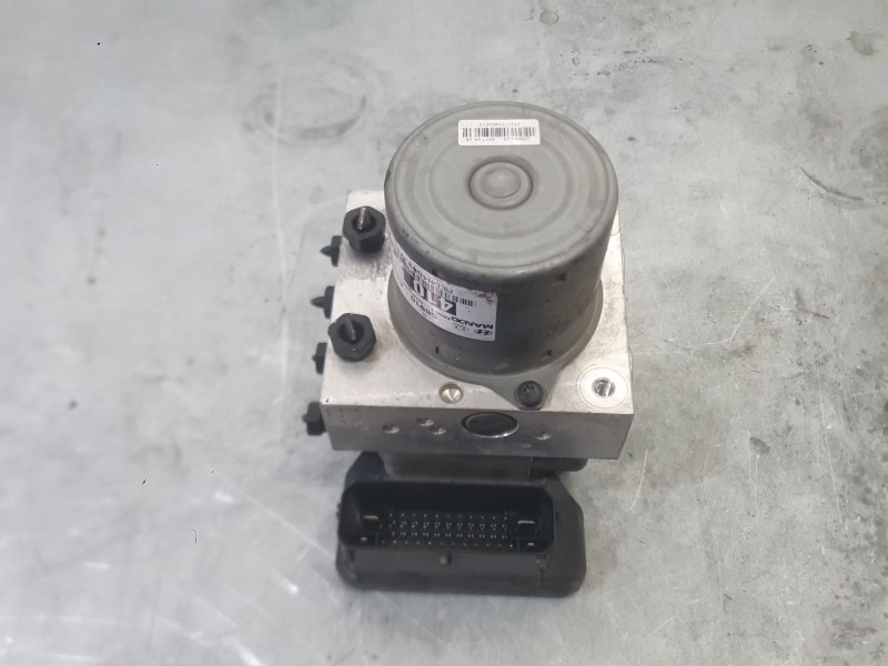 Recambio de abs para kia carens iv 1.7 crdi referencia OEM IAM 58910A4800  