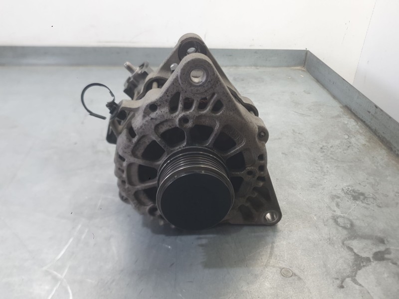 Recambio de alternador para kia carens iv 1.7 crdi referencia OEM IAM 373002A850 971553F000 