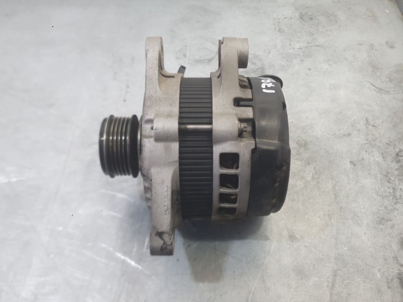 Recambio de alternador para kia carens iv 1.7 crdi referencia OEM IAM 373002A850 971553F000 