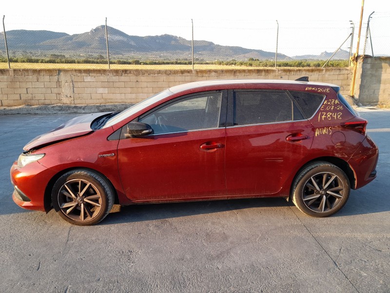 toyota auris (-e18) 1.8 hybrid (zwee186) del año 2018