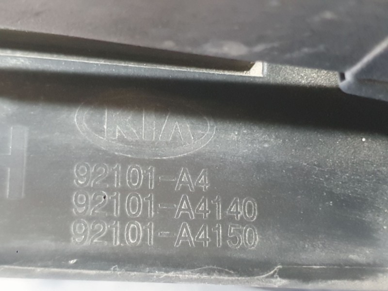 Recambio de faro izquierdo para kia carens iv 1.7 crdi referencia OEM IAM 92101A4180  