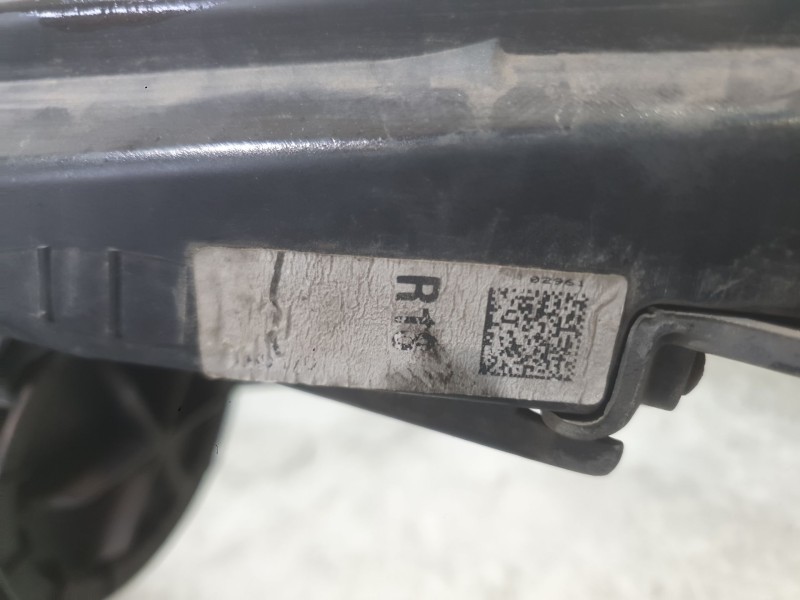 Recambio de faro derecho para kia carens iv 1.7 crdi referencia OEM IAM 92102A4180  