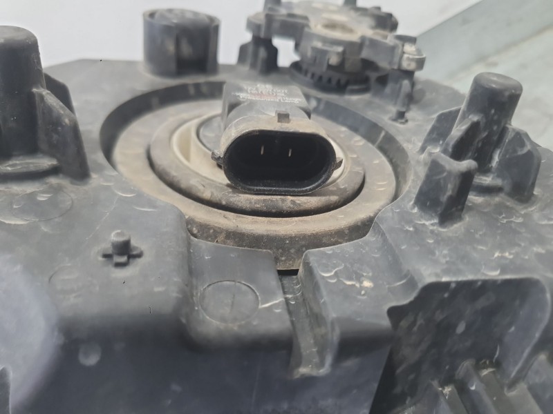 Recambio de faro antiniebla derecho para kia carens iv 1.7 crdi referencia OEM IAM 92202A4020  