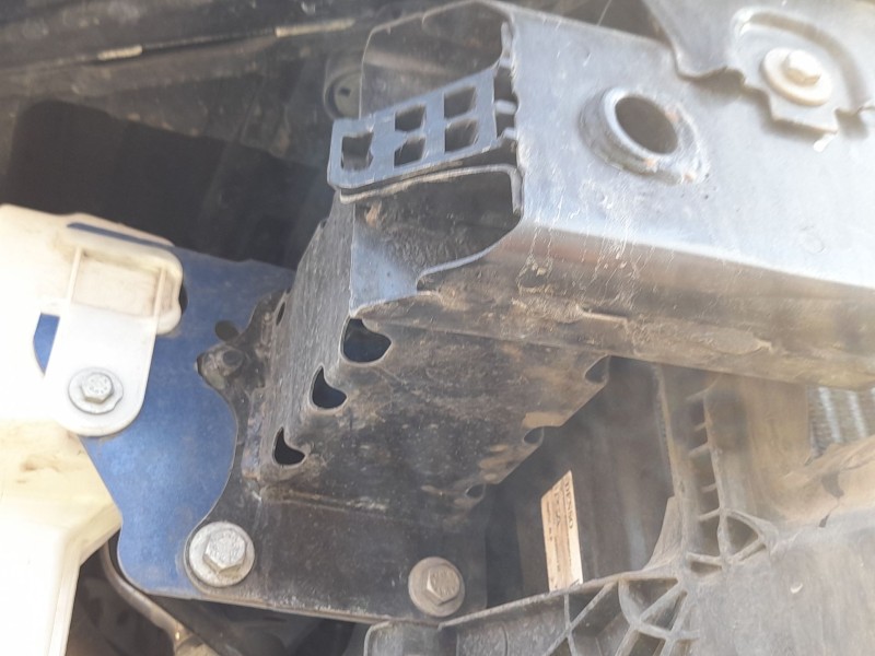 Recambio de refuerzo paragolpes delantero para opel corsa f (p2jo) 1.2 (68) referencia OEM IAM 9824784680  