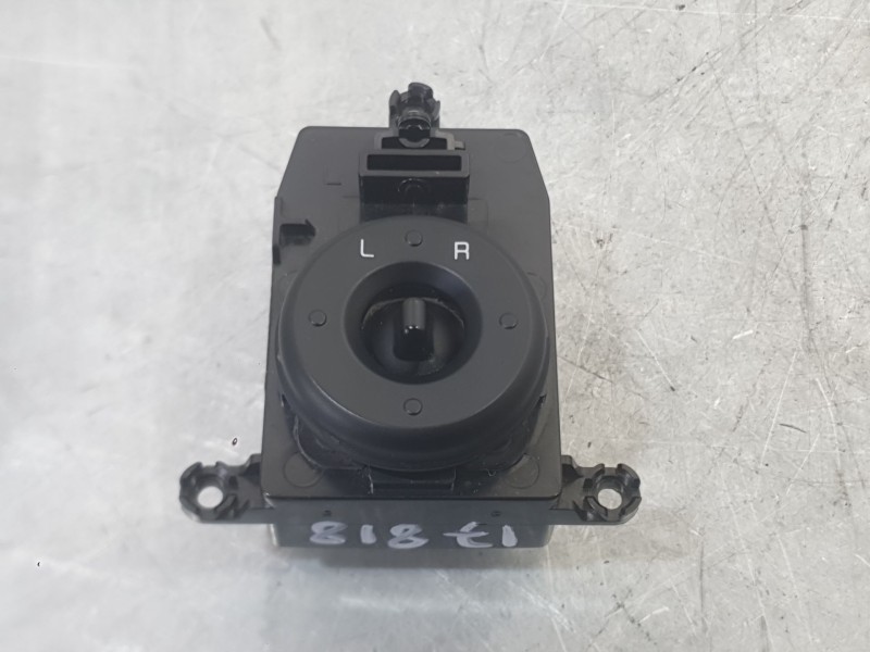 Recambio de mando retrovisor para kia carens iv 1.7 crdi referencia OEM IAM 93540A4000CA  