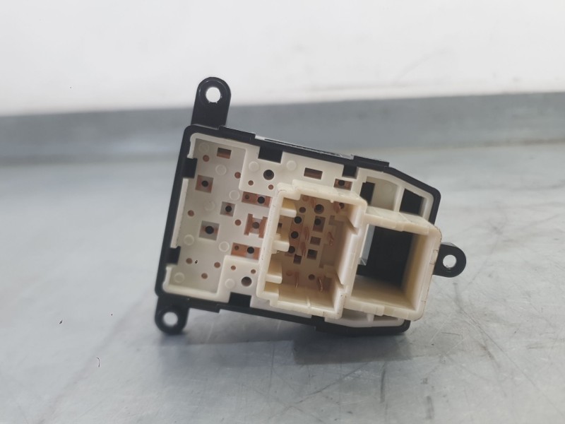 Recambio de mando retrovisor para kia carens iv 1.7 crdi referencia OEM IAM 93540A4000CA  