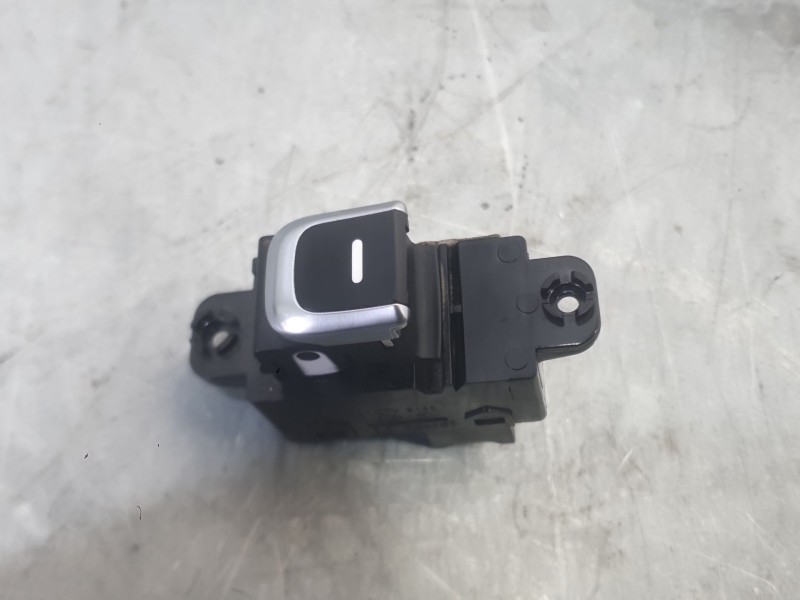 Recambio de mando elevalunas trasero derecho para kia carens iv 1.7 crdi referencia OEM IAM 93580A4000CA  