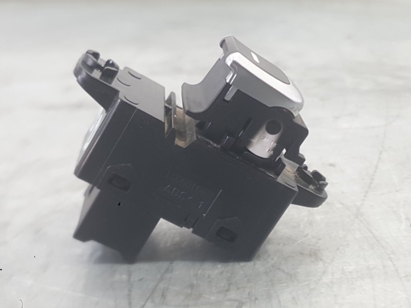 Recambio de mando elevalunas delantero derecho para kia carens iv 1.7 crdi referencia OEM IAM 93575A4030CA  