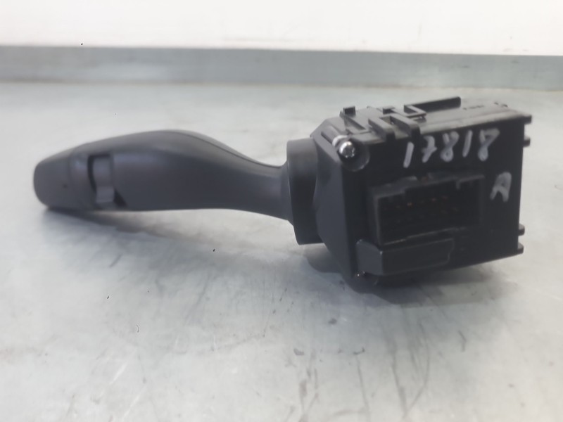Recambio de mando limpia para kia carens iv 1.7 crdi referencia OEM IAM   
