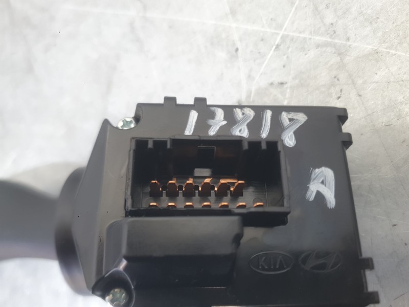 Recambio de mando limpia para kia carens iv 1.7 crdi referencia OEM IAM   