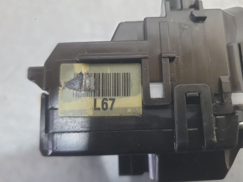 Recambio de mando limpia para kia carens iv 1.7 crdi referencia OEM IAM   