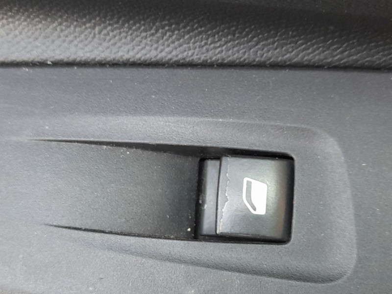 Recambio de mando elevalunas delantero derecho para opel corsa f (p2jo) 1.2 (68) referencia OEM IAM 98044803ZD  