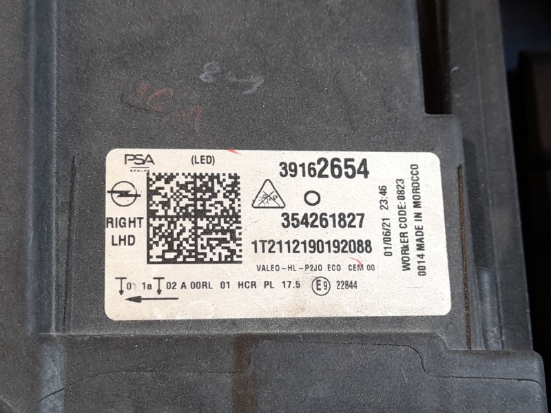 Recambio de faro derecho para opel corsa f (p2jo) 1.2 (68) referencia OEM IAM 9829522580  