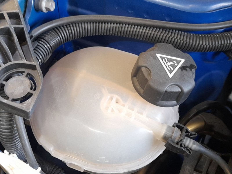 Recambio de deposito expansion para opel corsa f (p2jo) 1.2 (68) referencia OEM IAM 9824198680  