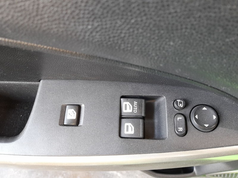 Recambio de mando elevalunas delantero izquierdo para mazda 2 (de_, dh_) 1.4 mzr-cd referencia OEM IAM DF7666350A C/MANDO RETROV