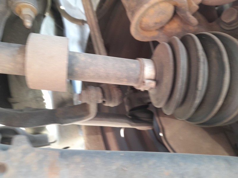 Recambio de transmision delantera izquierda para mazda 2 (de_, dh_) 1.4 mzr-cd referencia OEM IAM FD8225600B  