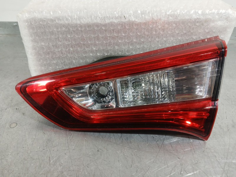 Recambio de piloto trasero derecho interior para toyota yaris (_p13_) 1.5 hybrid (nhp130_) referencia OEM IAM   