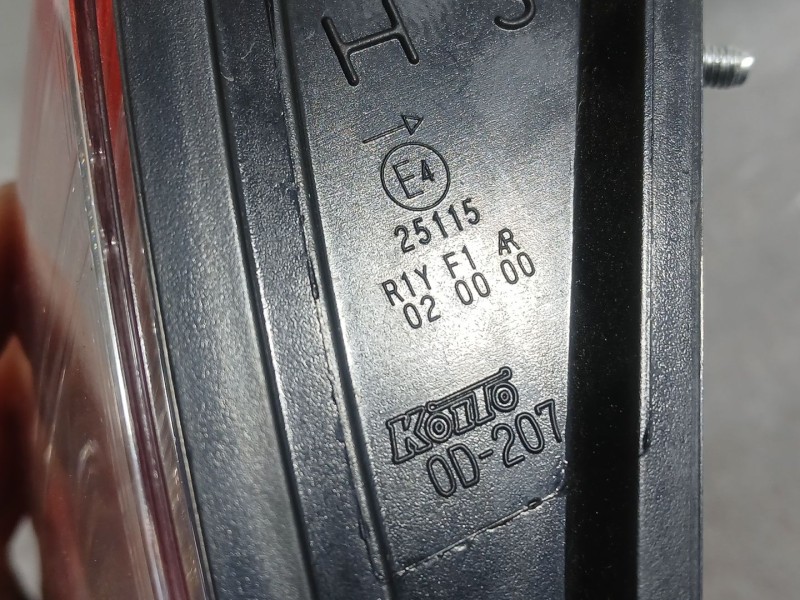 Recambio de piloto trasero derecho interior para toyota yaris (_p13_) 1.5 hybrid (nhp130_) referencia OEM IAM   