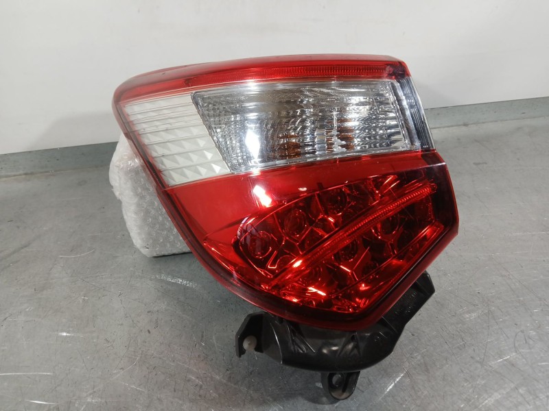 Recambio de piloto trasero izquierdo exterior para toyota yaris (_p13_) 1.5 hybrid (nhp130_) referencia OEM IAM 815600DB71  