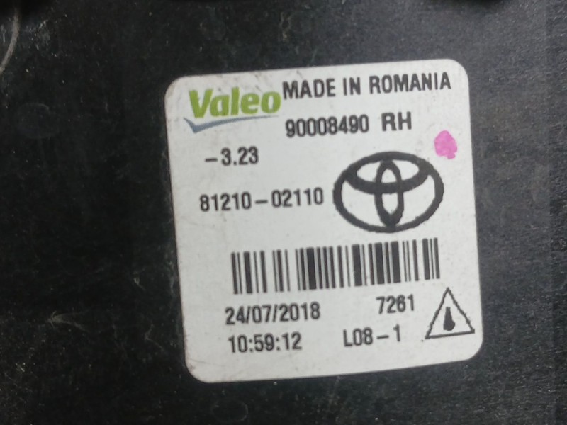 Recambio de faro antiniebla derecho para toyota yaris (_p13_) 1.5 hybrid (nhp130_) referencia OEM IAM 8121002110  